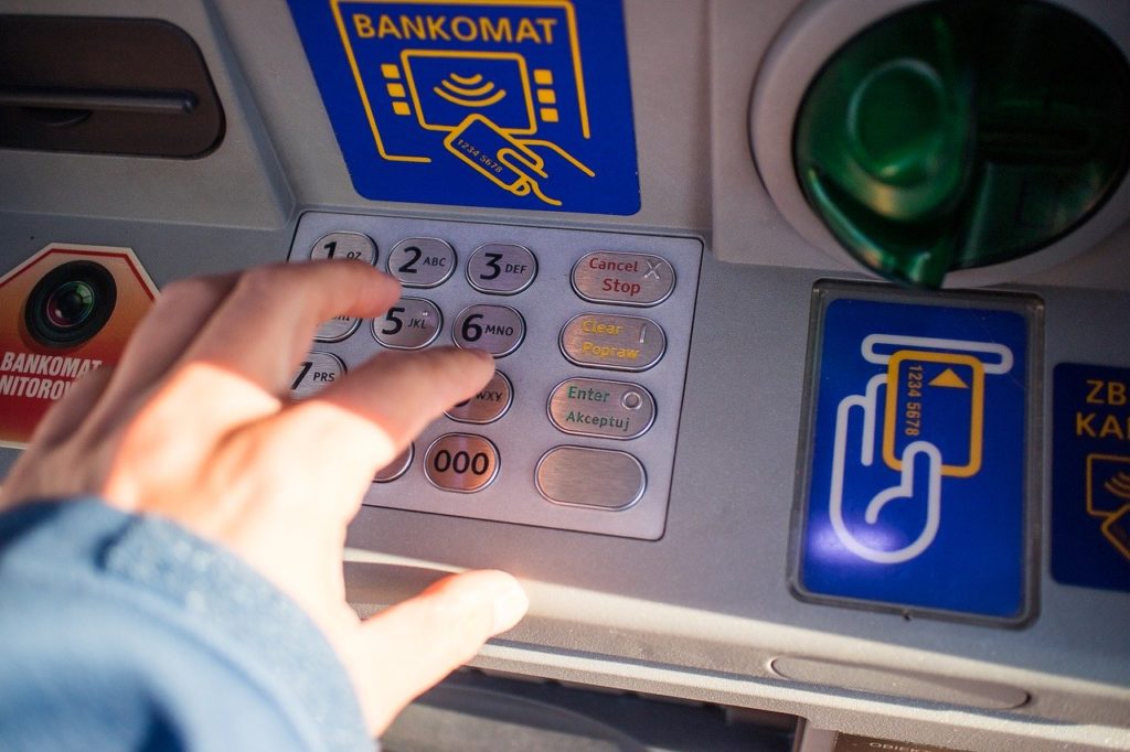 rapina al bancomat
